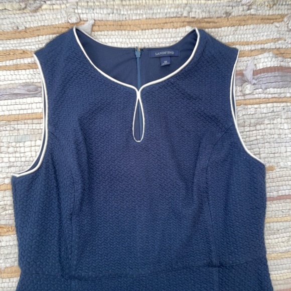 Lands’ End Navy Blue and White Basketweave Sleeveless Sheath MIDI Dress - Picture 4 of 8